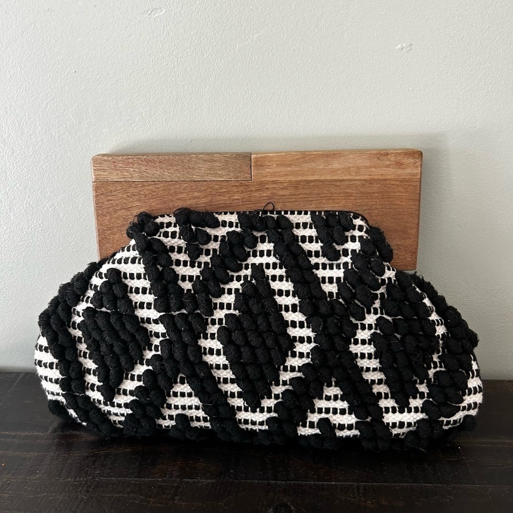 Boho Wood Handle Clutch Purse – Handbag (Black)​​